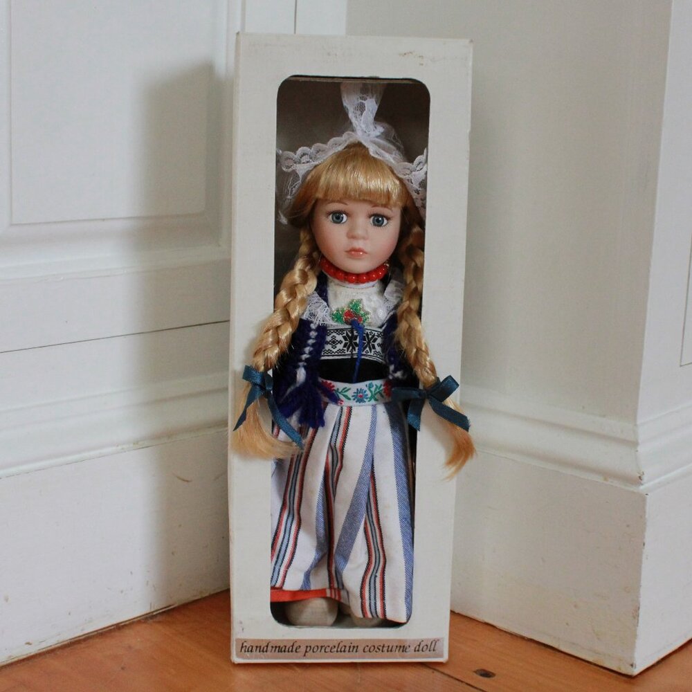 Vintage Holland Cultural Souvenir Handmade Porcelain Doll